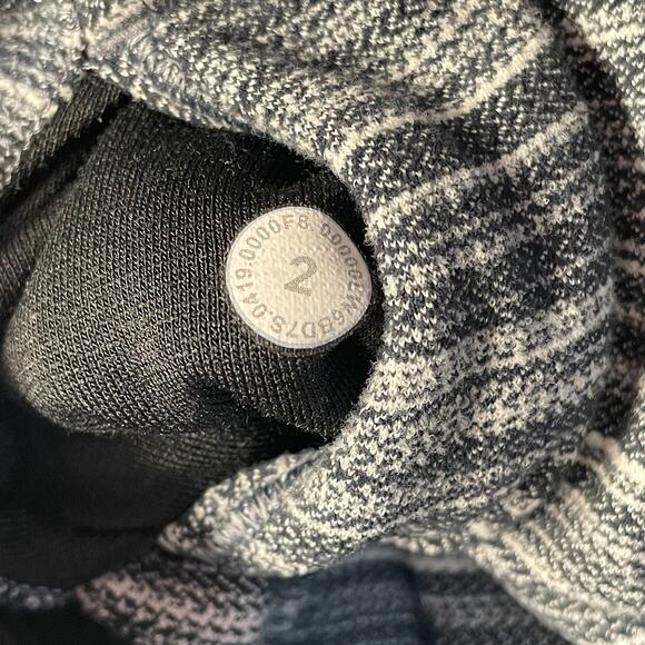 Lululemon Align High‎ Rise Crop Leggings 21" Cross Waist Size 2 - Picture 5 of 10